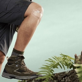 knie van klimmer met een Nexcare pleister